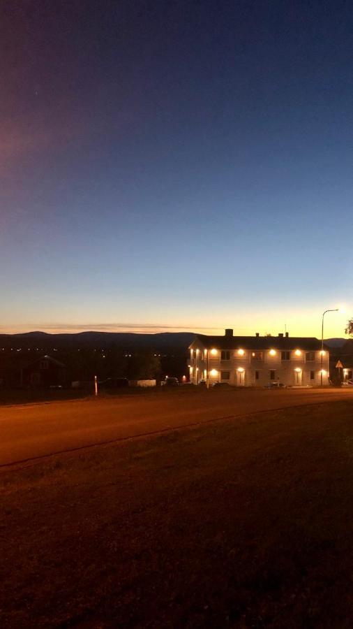 Fin Laegenhet I Centrala Oviken, Mellan Fjaell&Stad エクステリア 写真